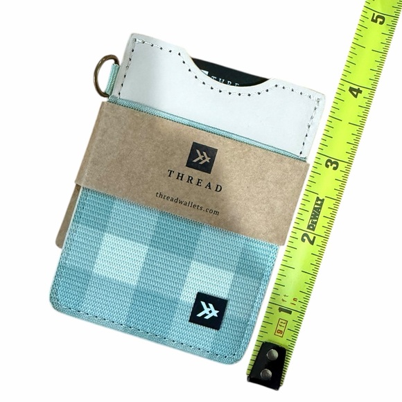 Thread Wallets Card Case - Picture 4 of 4